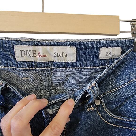 BKE Stella Bootcut Low Rise Medium Wash Jeans 28 X 33.5 Cotton Blend - Picture 5 of 9
